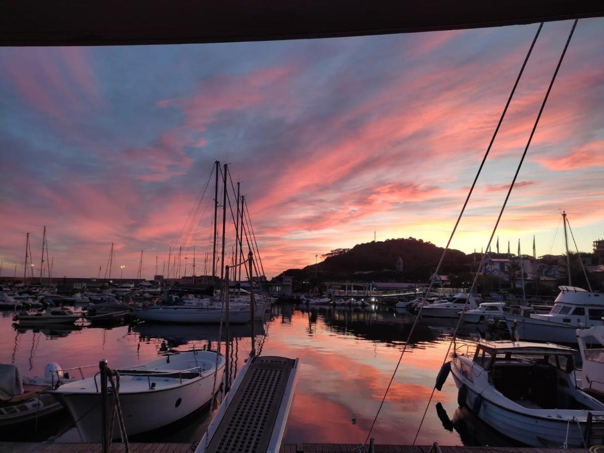 Boat & Breakfast Lucretia, Luxury Yacht Hotel Àrbatax Exterior photo