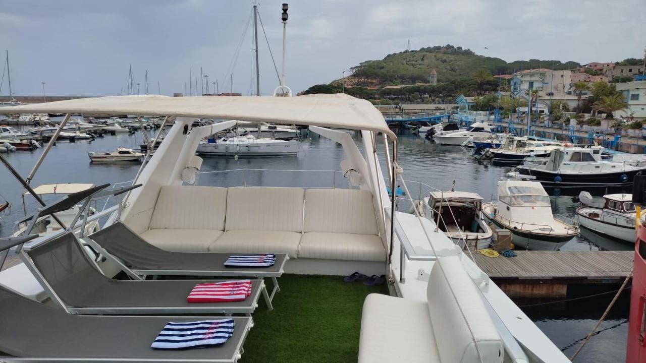 Boat & Breakfast Lucretia, Luxury Yacht Hotel Àrbatax Exterior photo